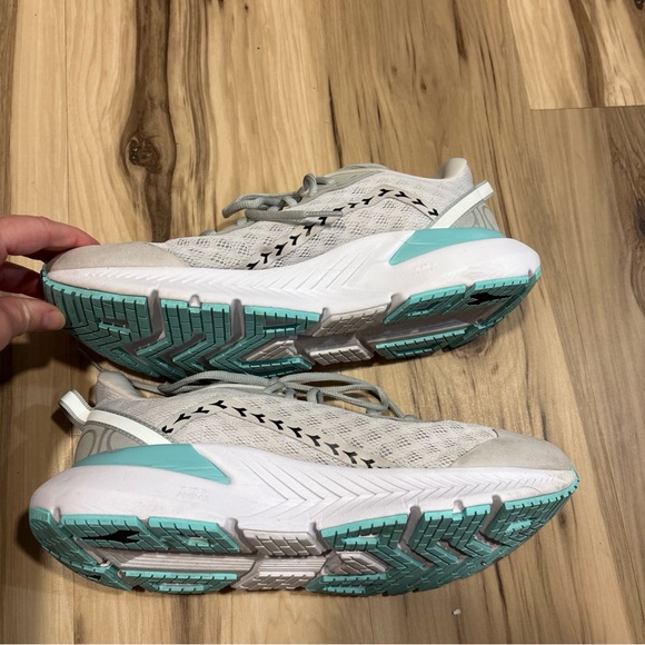 Diadora Womens Mythos Blushield Volo 3 Running Sneakers Size 11 - Picture 8 of 10